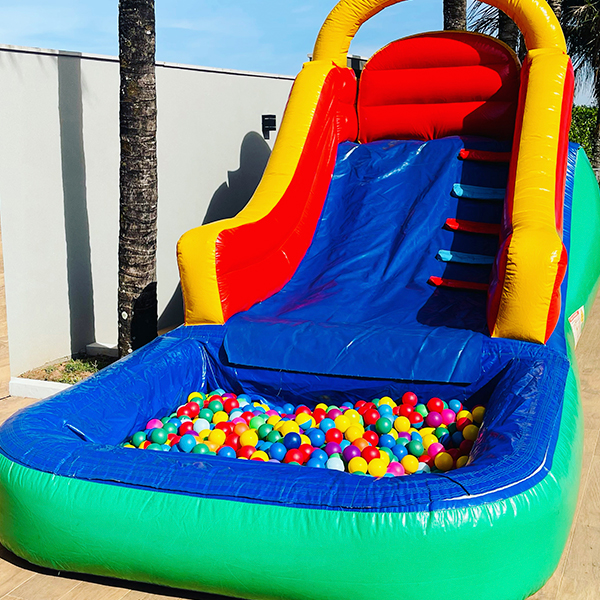 Tobogã com Piscina ou Bolinhas